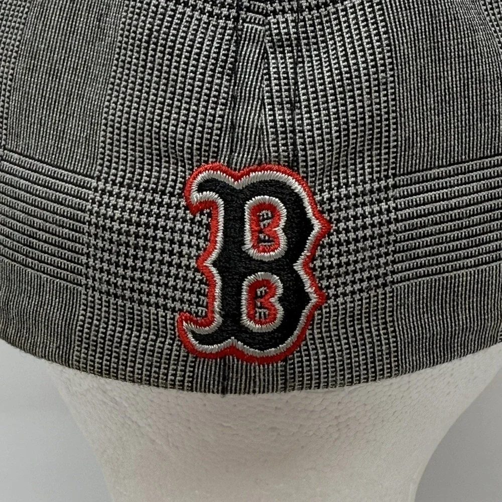Boston Red Socks '47‎ Brand Gray Plaid Baseball Hat Cap Size M-L FlexFit